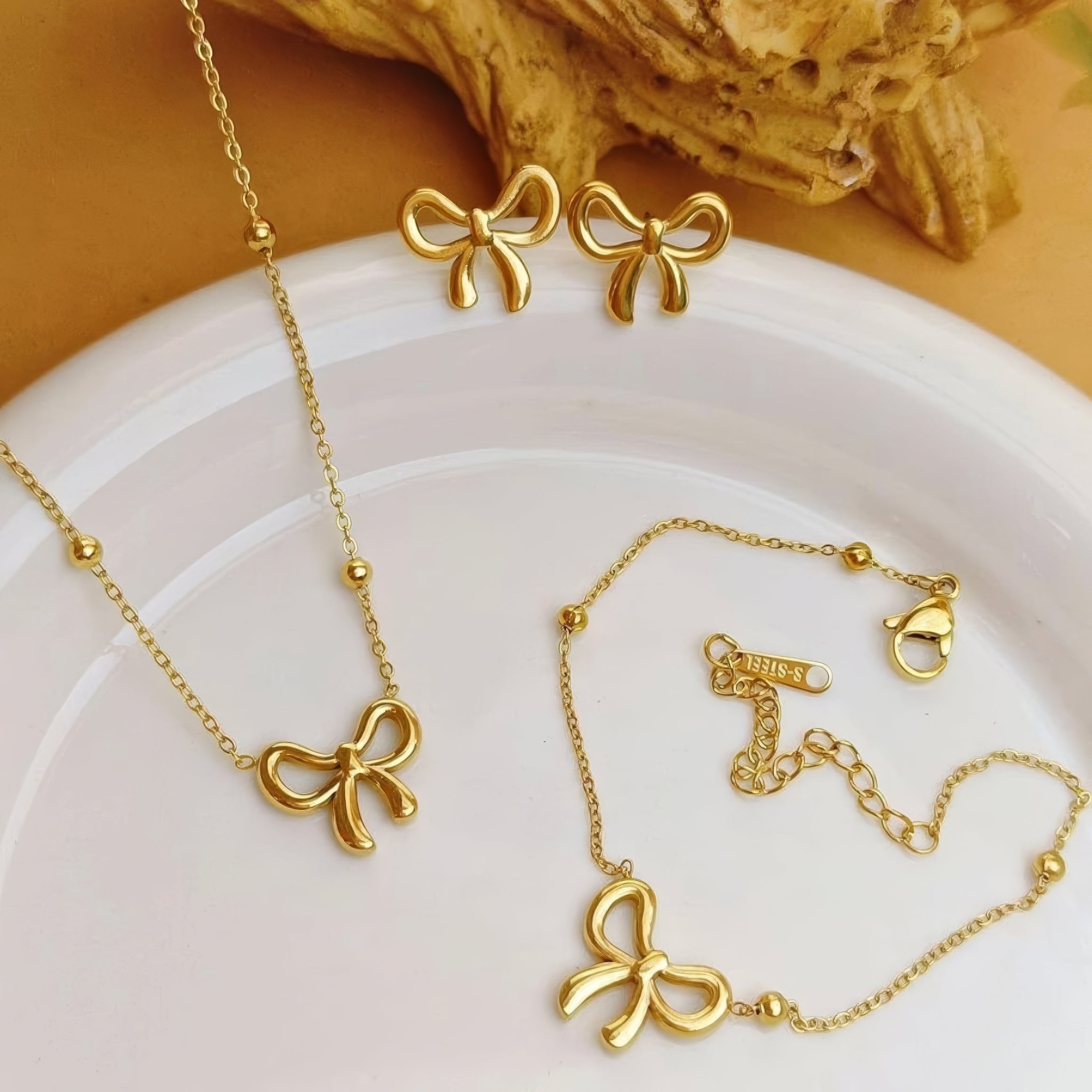 Golden Bow Jewellery Set